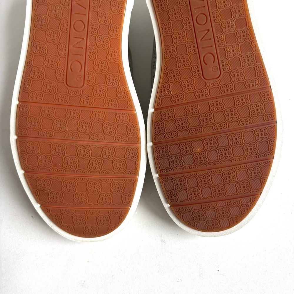 Vionic Kimmie Perf Perforated Suede Slip On Sneaker Blue Gray Size 7 - Picture 11 of 17